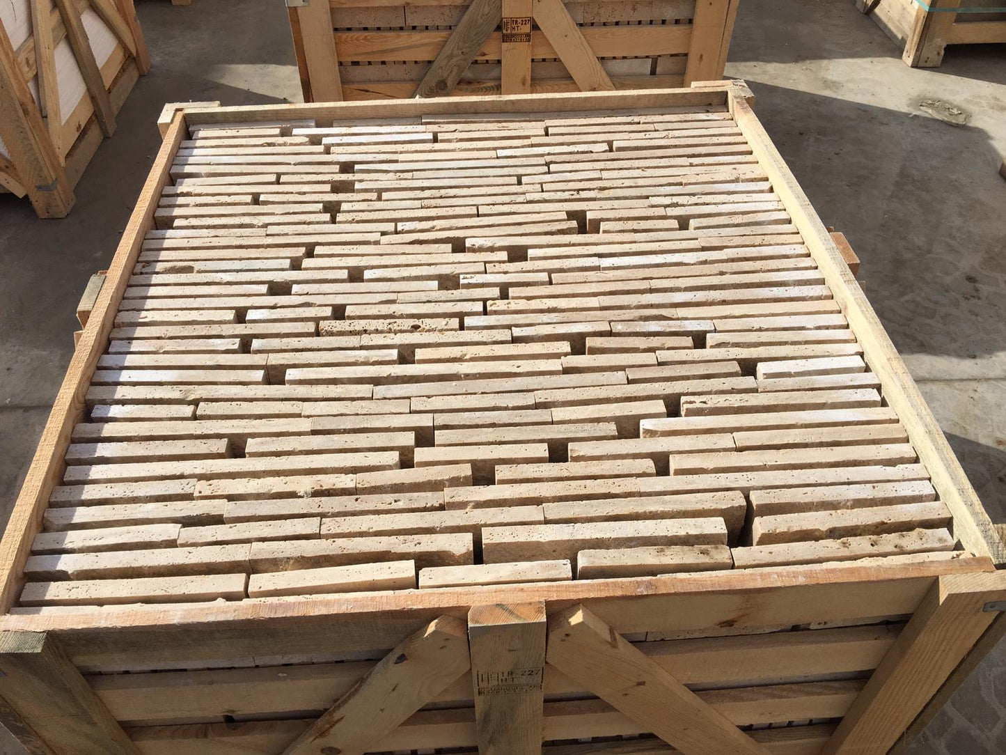 Parements Travertin Beige SPLIT FACE  - 10x2xLL