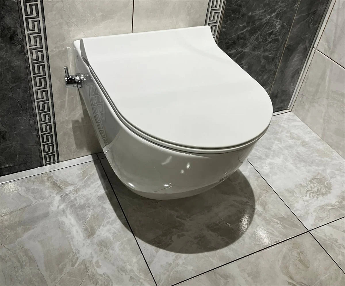 WC Suspendu avec robinet bidet intégré